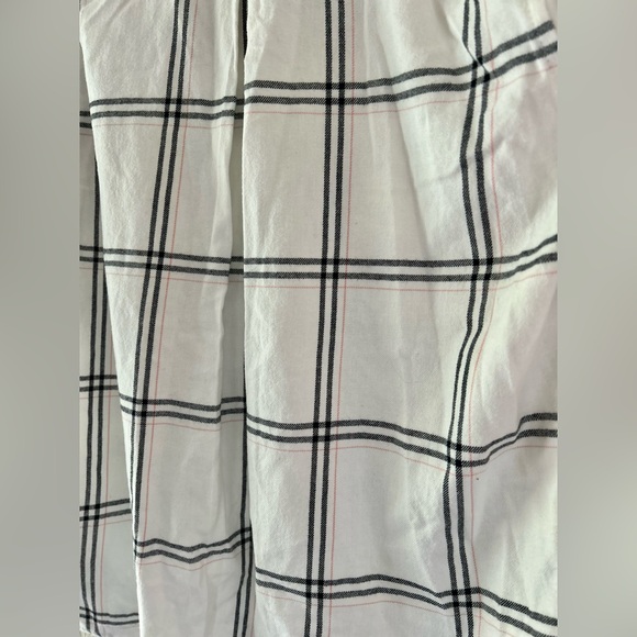 Roxy Young Again Long Sleeve Button Down Black & Pink Flannel | S - Picture 10 of 10